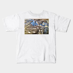 Sandstone landscape in Ierapetra Kids T-Shirt